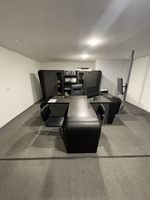 Ofis uchun mebel