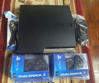 Sony Playstation 3 Slim.