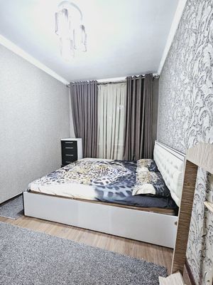 Shaxriston Metro bekatiga 2 3 minutlik yo‘lda kvartira Xaziyaksiza