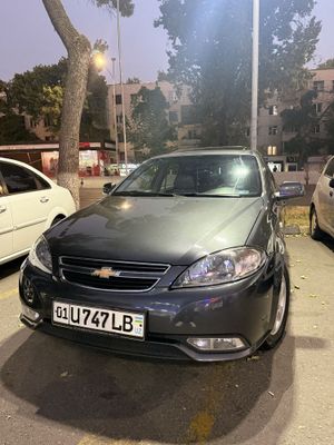 Gentra 3 позиция, аёлимни мошинаси. Срочно.