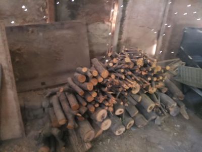 uyin taxtarar sotiladi narxi1000000sum yoxachlar