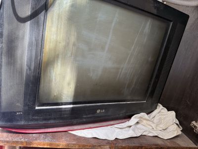 Телевизор LG цветной