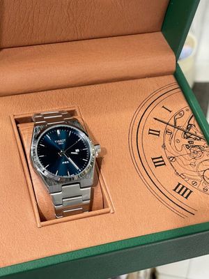 Yangi Tissot soat