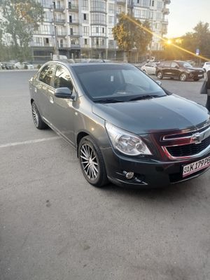 Продаю свою машину
