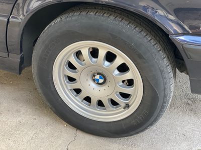 4 ta BMW e39 r 15 diska balonlari bilan