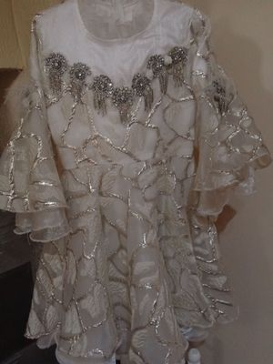 koʻylak sotiladi