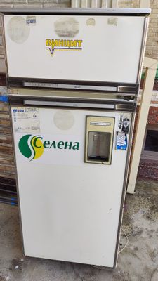 Продаёца холодильник хорошим состояние работает отлично без проблем