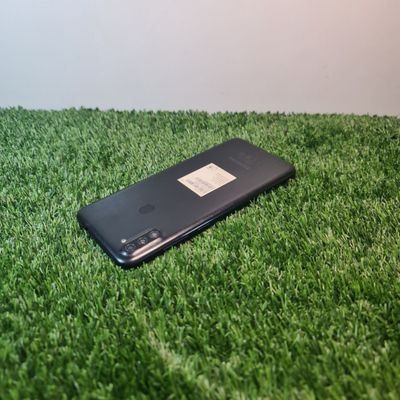 Samsung A 11 sotilasi dastavka bor