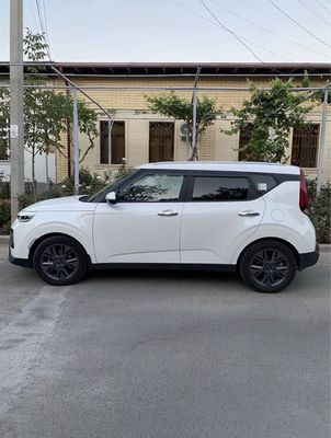 Kia kia kia 2022