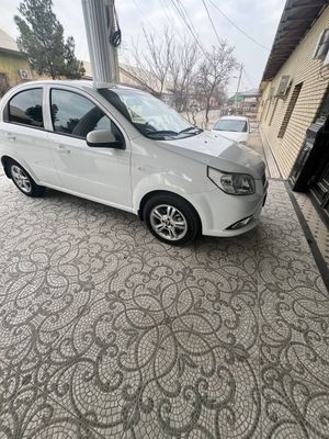 Nexia 3 avtomat 2021-22 kraska toza probeg 22800km