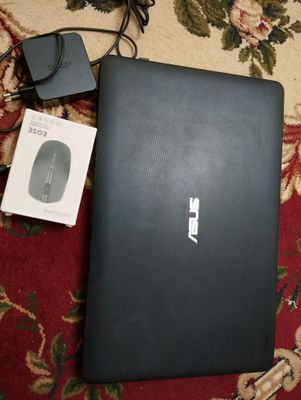 noutbuk ASUS
