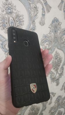 Samsung A20s sotiladi 32gb.