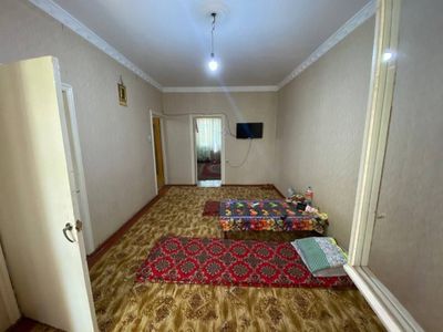 Mirzo ulugbek metro yonida 4 ta bola kerak