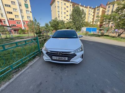Hyundai Elantra 2.0