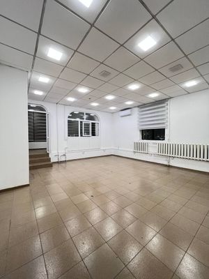 Аренда офиса на Чиланзаре в 5 квартал Ор Метро Новза, Первая линия