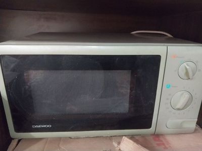 Mikrovolnovka holati yaxwi bemalol ishlatsela boʻladi Daewoo