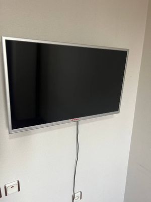 Shivaki смарт телевизор б/у