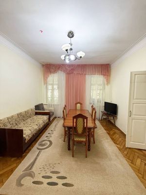 Центре 4х Наваи сдаётся