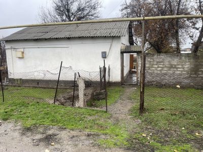 Ховли участок сотилади