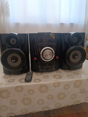 Mizikalniy sentrпулт USB ест. DVD DISK KASETA RADIO