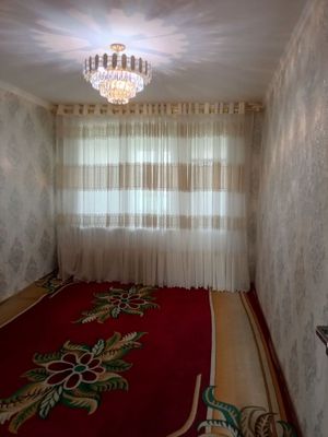 Зарафшон шахирида 2 хонали уй сотилади