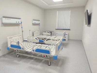 Электрическая 3-х функциональная кровать для интенсивной терапии