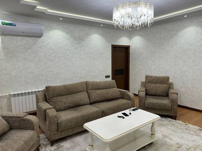 Продается 2х ком. кв-ра напротив Golden House,ор-р:Новомосковская,60м2