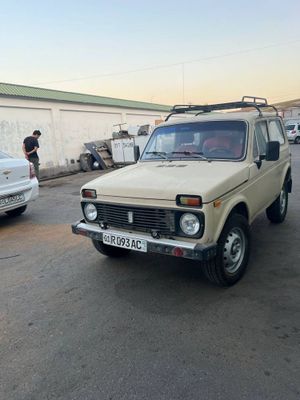 Niva sotiladi 4x4