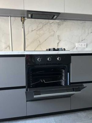Духовой шкаф черного цвета