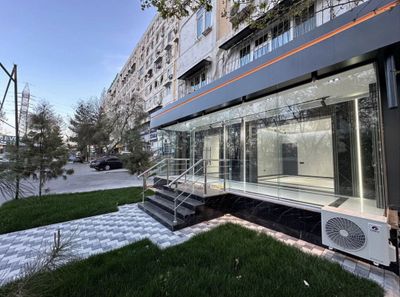Продается 1 линия 85 кв Не жилое ,Юнусабад универсам ,магазин , Офис