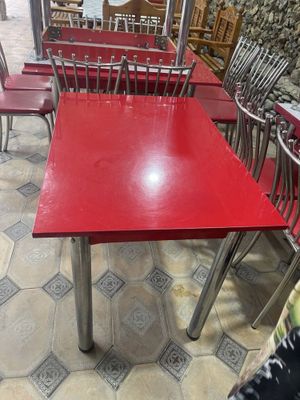 Стулья в хорошем состояний , есть в нашичий 6 пары