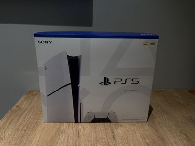 Playstation 5 slim CD 1tb даже не открывал