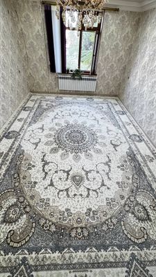 Гилам Зур холатда сотилади