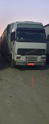 2002 yil Volvo pritsep 2000 yil fura sotiladi