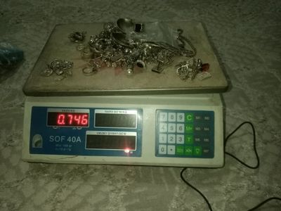 Kumushlar серебро sotiladi narxini kelishamiz