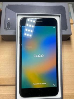 Iphone 8plus sotiladi