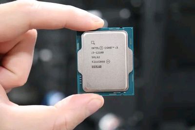 Процессор Intel i3-12100