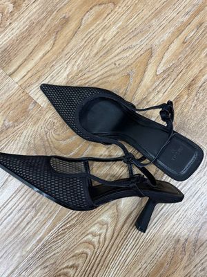 Босоножки Bershka черные