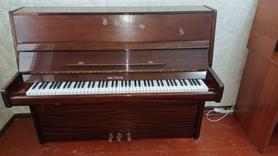 Срочно Пианино "Рига" сотилади. Pianino sotiladi. Настройка килинган.