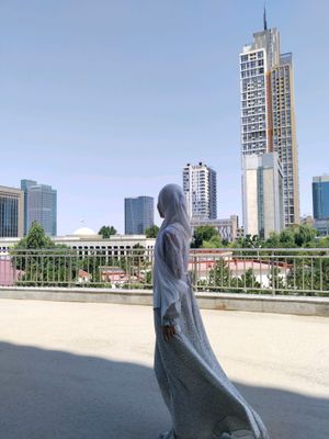 150000  yangi,sifati yaxshi, kiyilgan