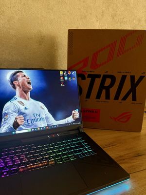 Игровой Asus Rog Strix