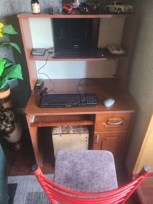Kapyutirni stol sotiladi