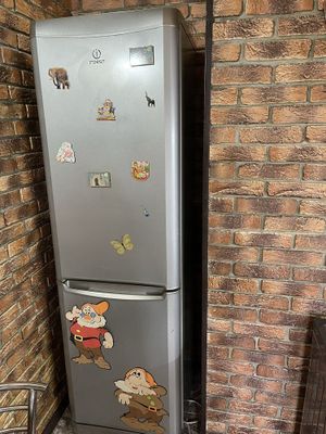 Продам холодильник Индезит
