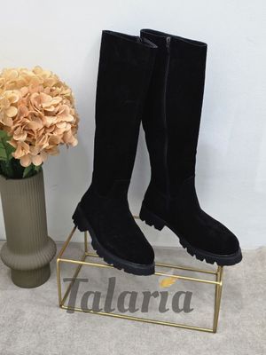 Сапоги из натуральной замши, утеплённые на байке