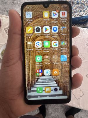 Redmi 7 Soriladi 32gb Hammanarsasi ishlaydi