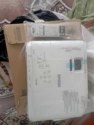 Проектор EPSON EB-S400