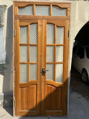 Двери вмести с рамкой