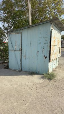 Ko'chma budka tez va arzon sotiladi