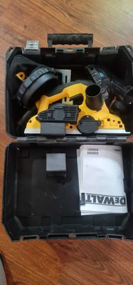 Электрорубанок Dewalt D26500K