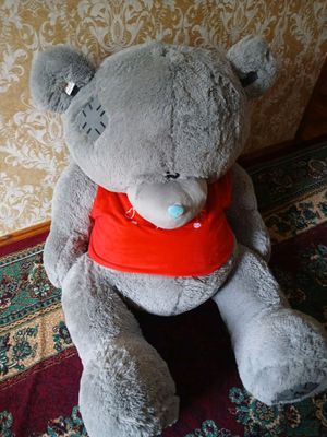 Ayiq sotiladi yangi 140 cm 1000000 soʻm.